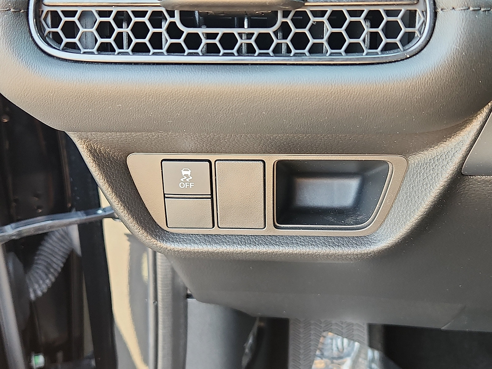 Used 2024 Honda HR-V LX image 25