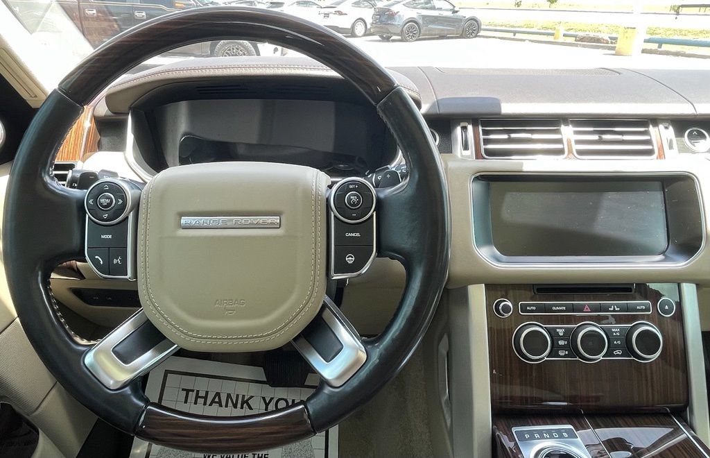 Used 2017 Land Rover Range Rover HSE AWD/4WD image 14