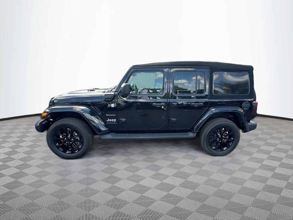 Used 2023 Jeep Wrangler Unlimited Sahara AWD/4WD image 9