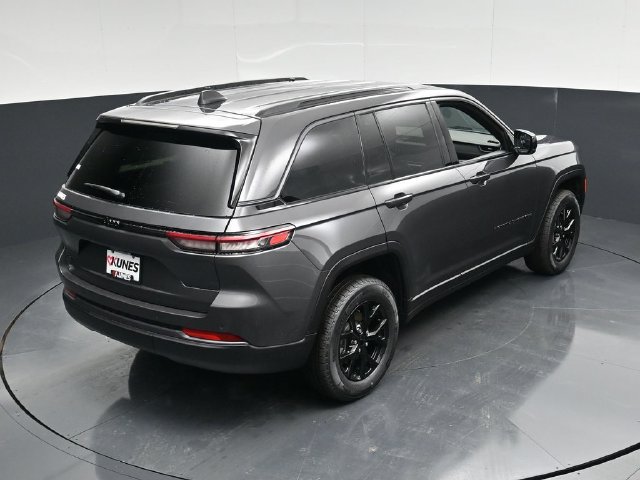 New 2026 Jeep Grand Cherokee Altitude AWD/4WD image 43