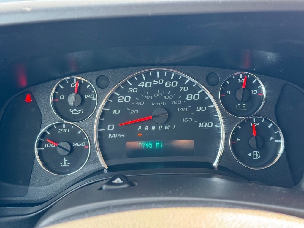 Used 2023 GMC Savana 2500 w/ Driver Convenience Package image 18