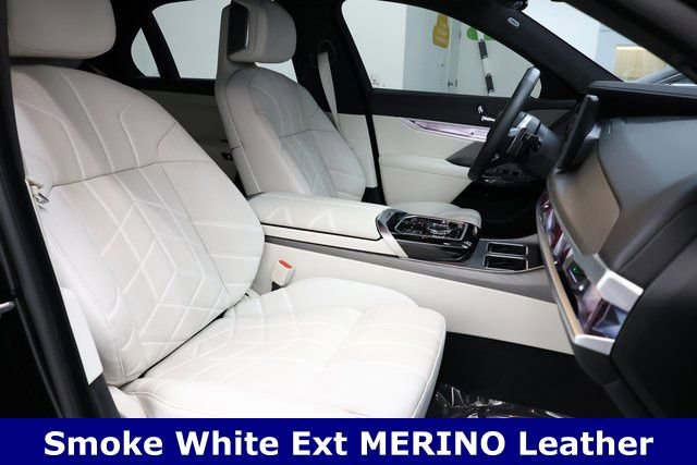 Used 2024 BMW 760i xDrive w/ Executive Package image 14