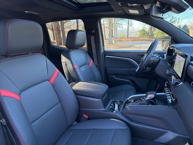 Used 2024 Chevrolet Colorado Z71 w/ Z71 Convenience Package 2 image 24