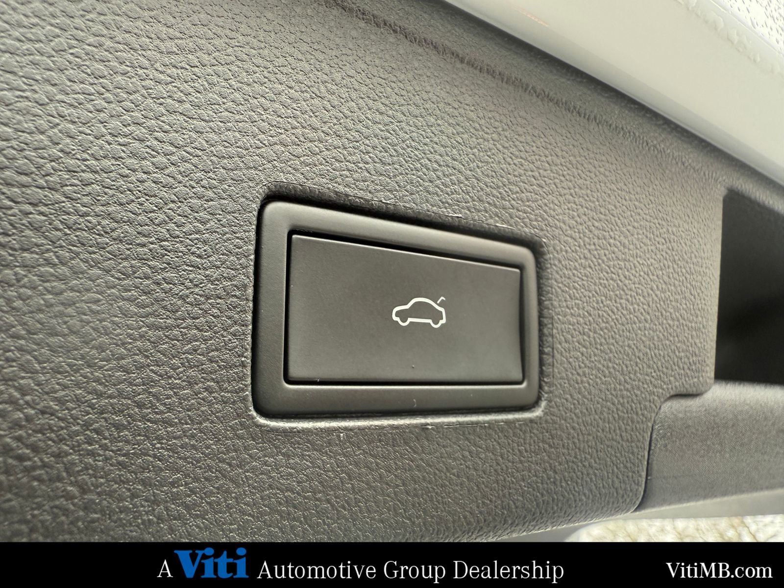 Used 2023 Volkswagen Atlas Cross Sport SE w/ Panoramic Sunroof Package image 25