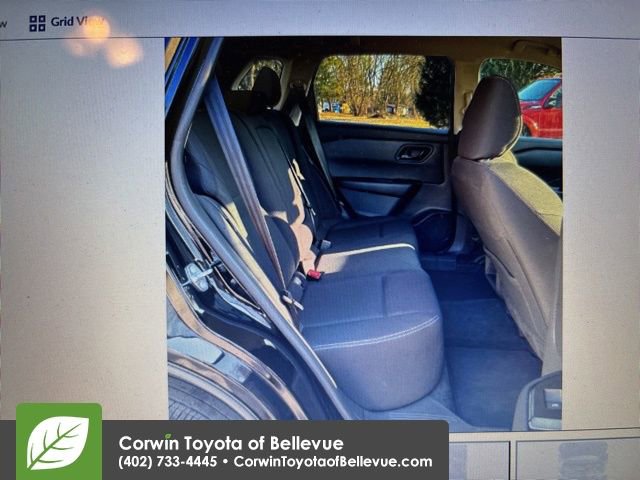 Used 2024 Nissan Rogue S image 5