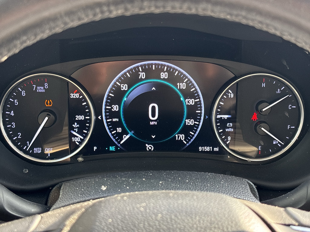 Used 2020 Buick Envision Premium AWD/4WD image 21