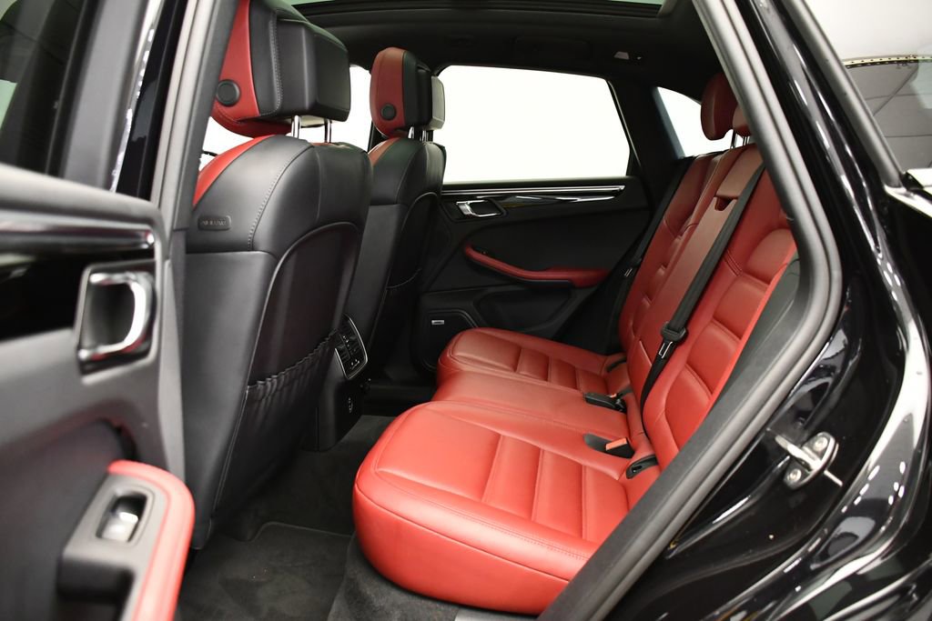 Used 2023 Porsche Macan S image 45