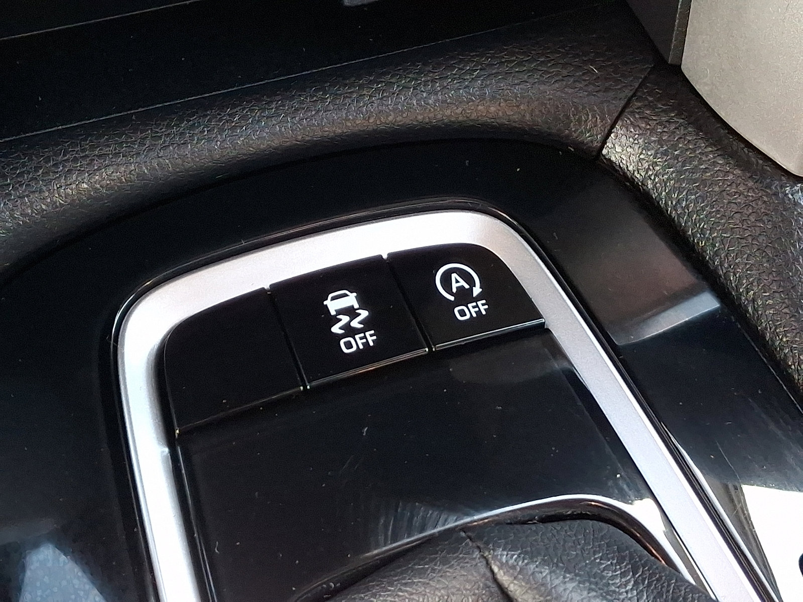 Used 2023 Toyota Corolla Cross LE w/ Moonroof Package image 26