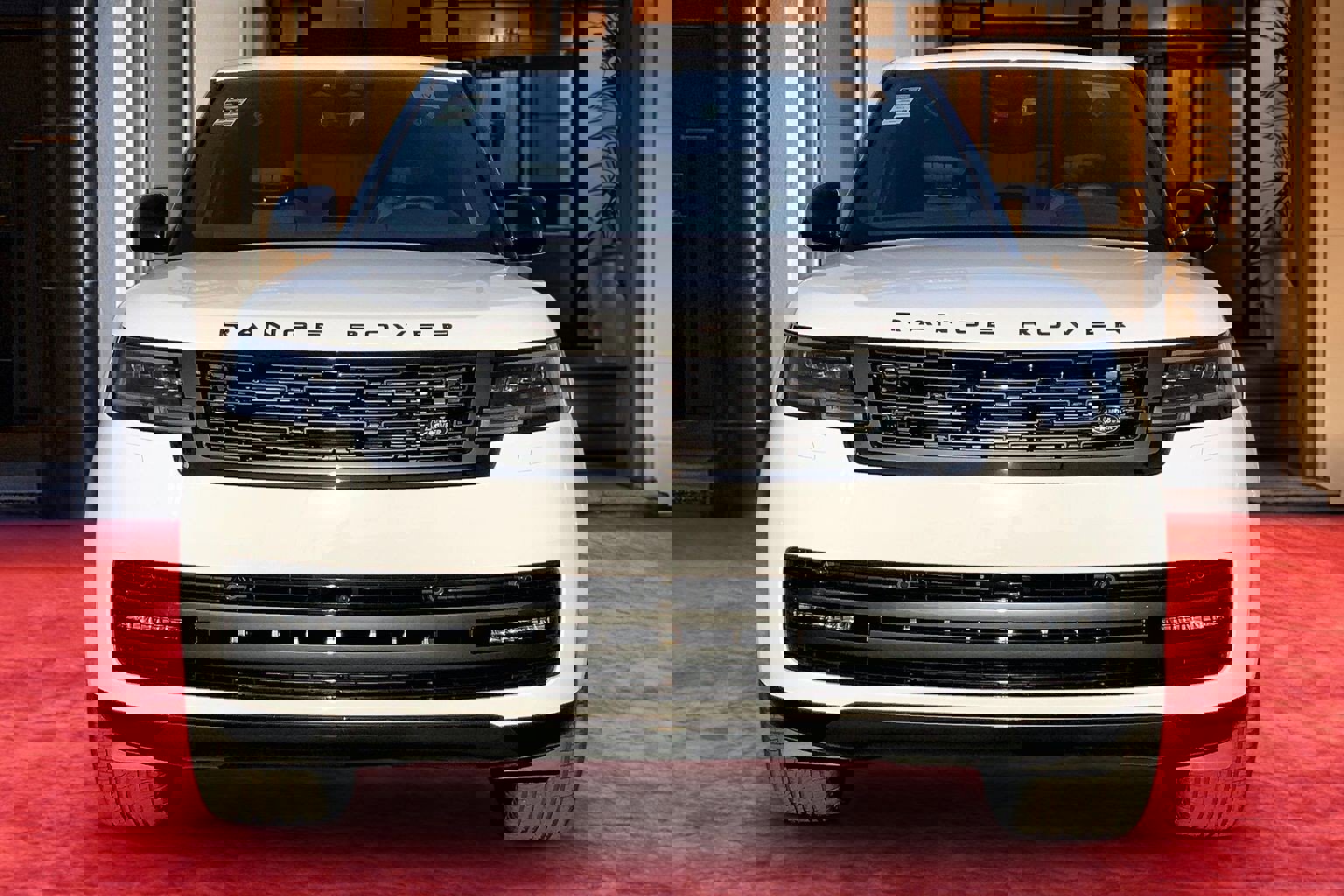 New 2026 Land Rover Range Rover SE image 2