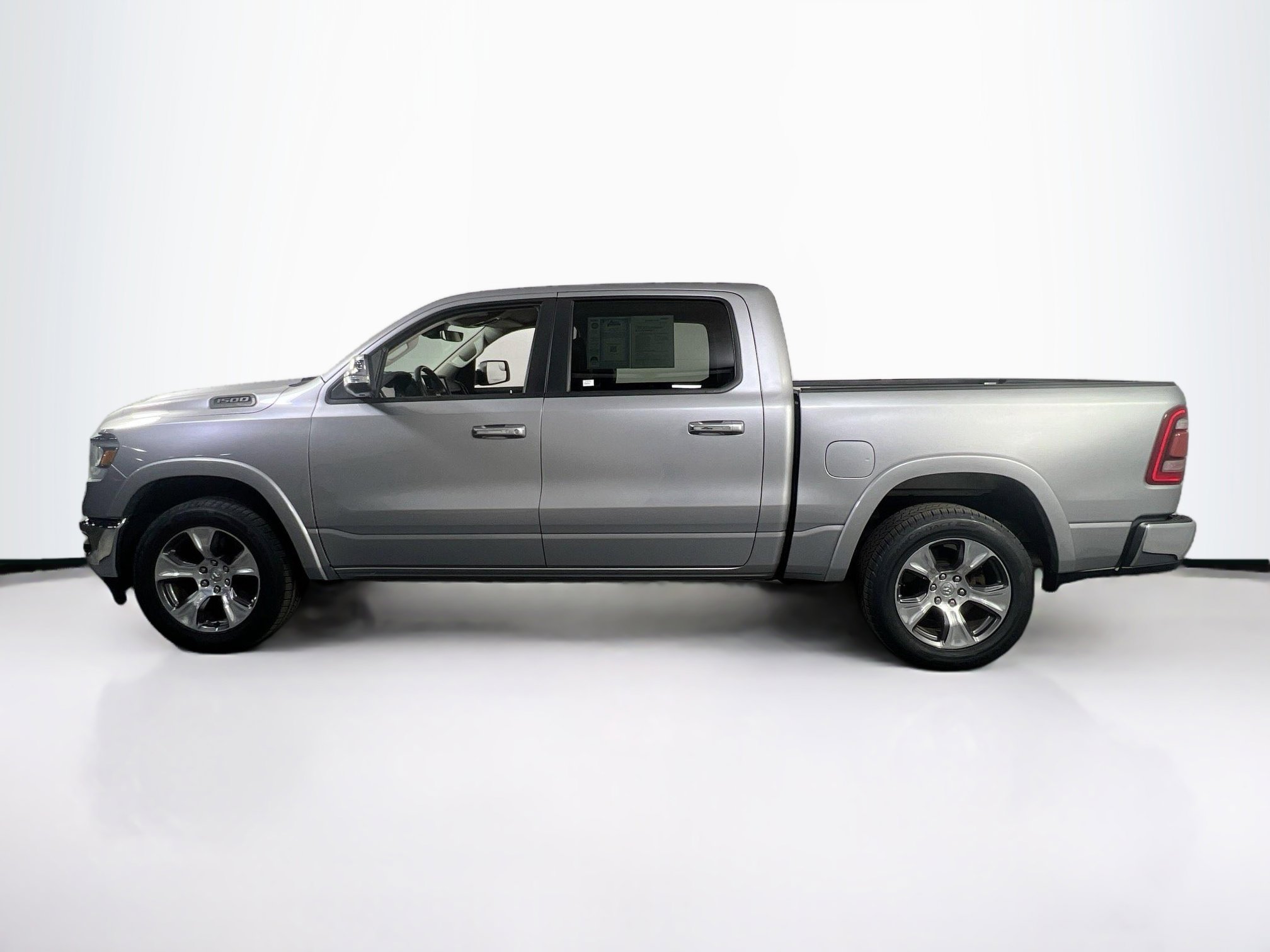 Used 2022 RAM 1500 Laramie AWD/4WD image 8