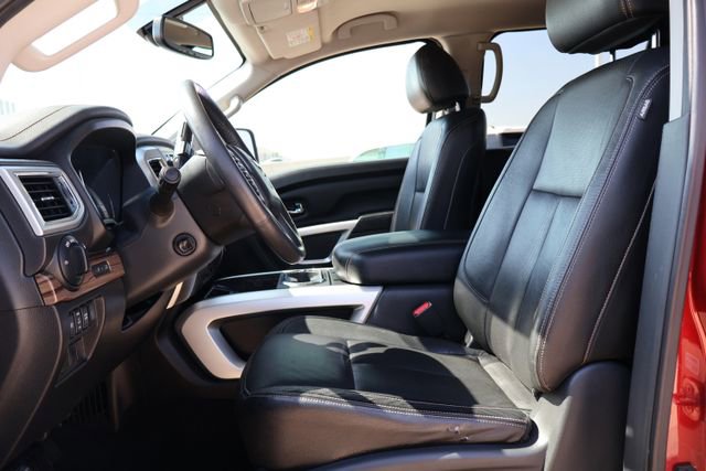 Used 2016 Nissan Titan SL image 9