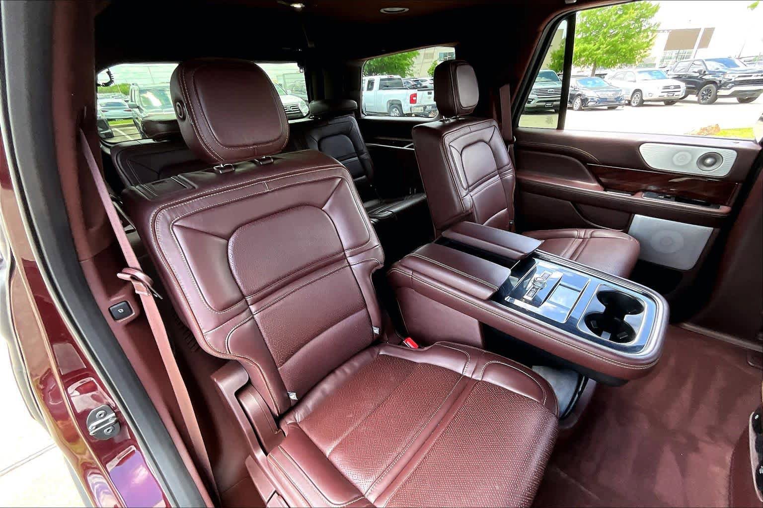 Used 2018 Lincoln Navigator Black Label w/ Cargo Package AWD/4WD image 17