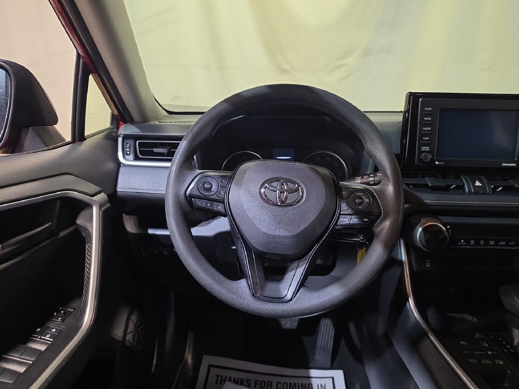 Used 2021 Toyota RAV4 LE AWD/4WD image 11