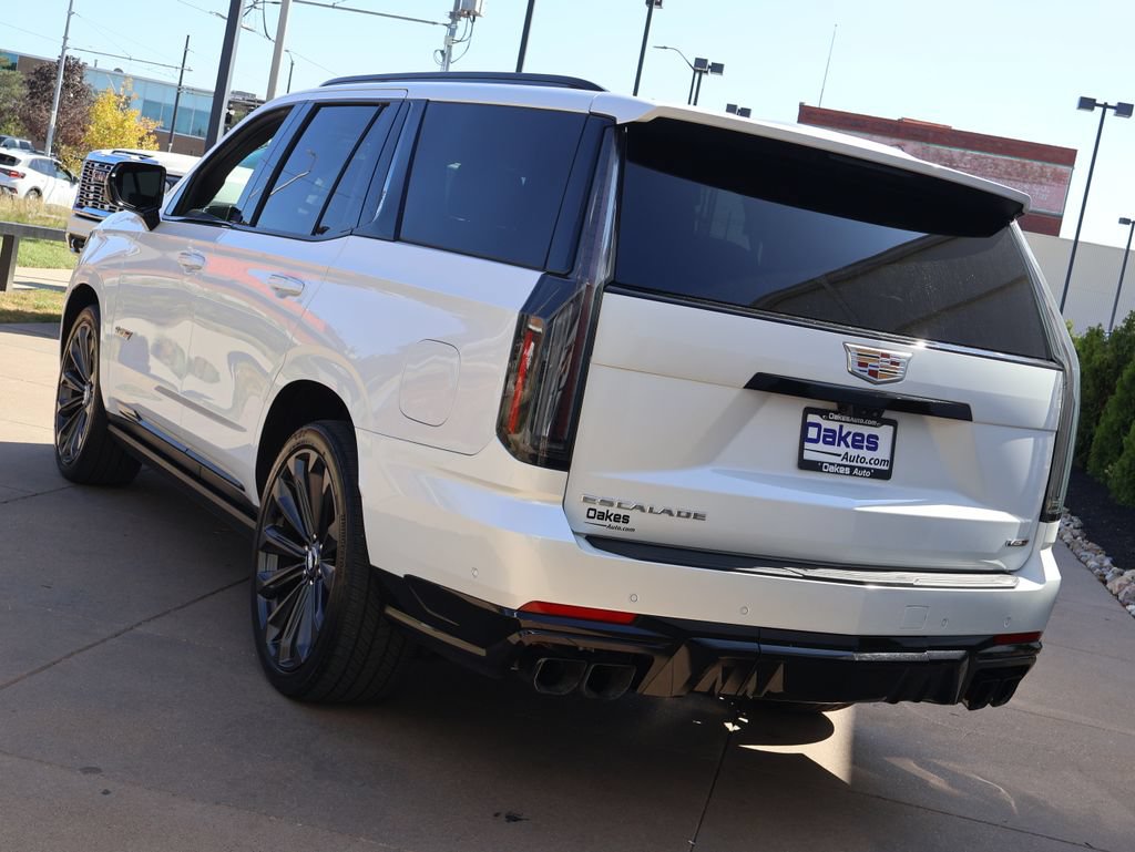 Certified 2025 Cadillac Escalade V AWD/4WD image 4