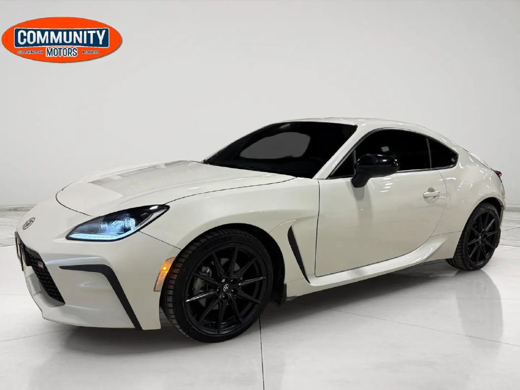 Used 2023 Toyota GR86 Premium image 2