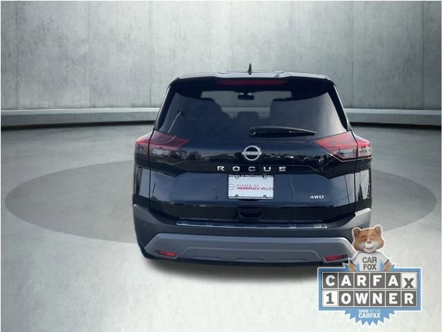 Used 2023 Nissan Rogue S image 5
