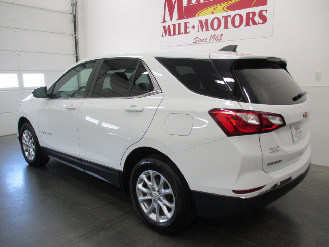 Used 2021 Chevrolet Equinox LT w/ Driver Convenience Package image 4