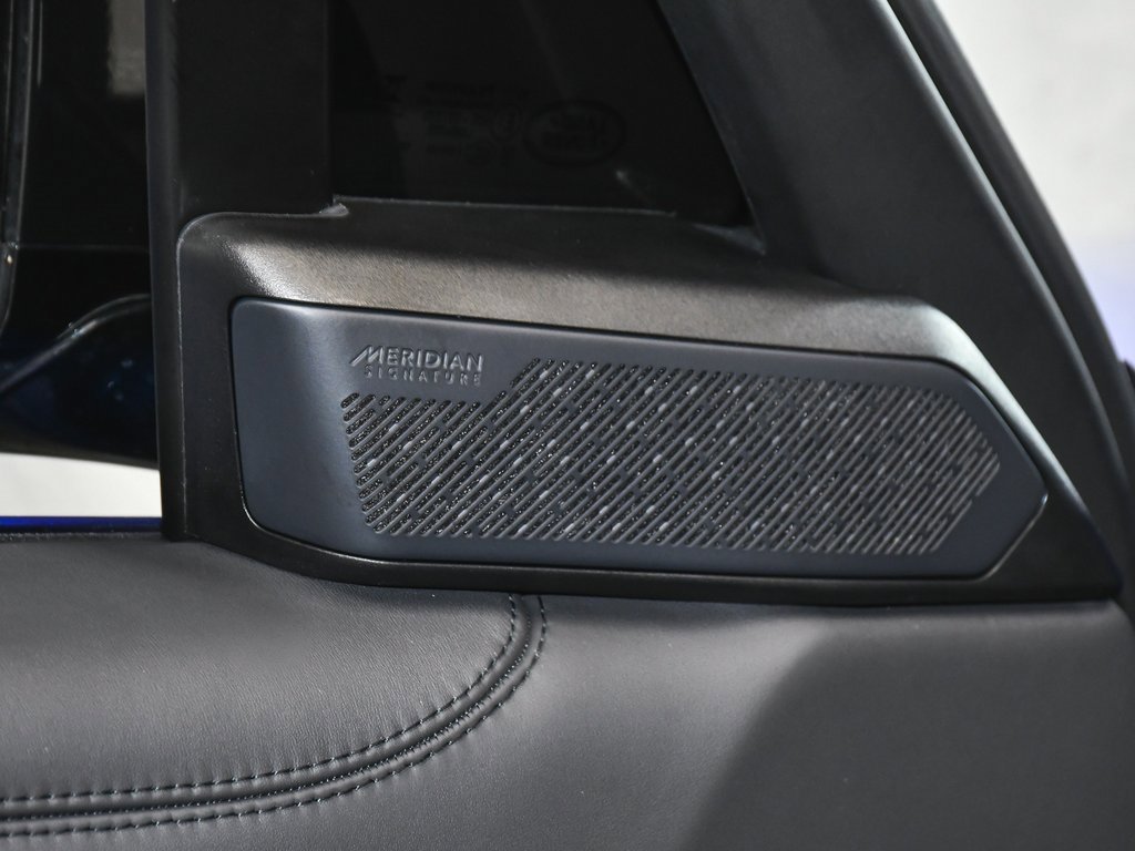 Used 2024 Land Rover Range Rover Autobiography image 11