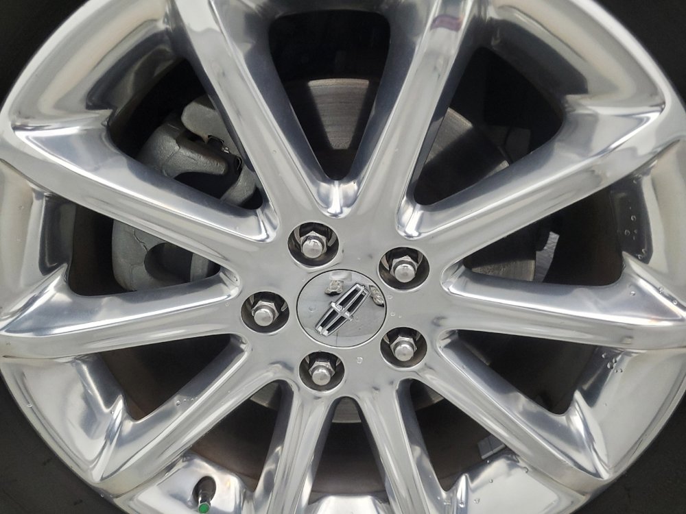 Used 2015 Lincoln MKX FWD w/ Equipment Group 102A image 31