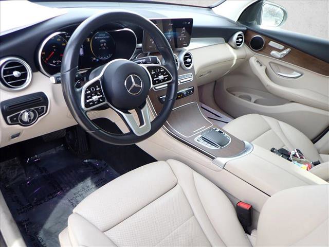 Used 2021 Mercedes-Benz GLC 300 4MATIC image 11