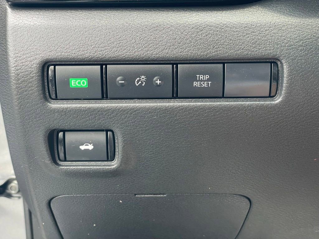 Used 2023 Nissan Sentra SV FWD image 15
