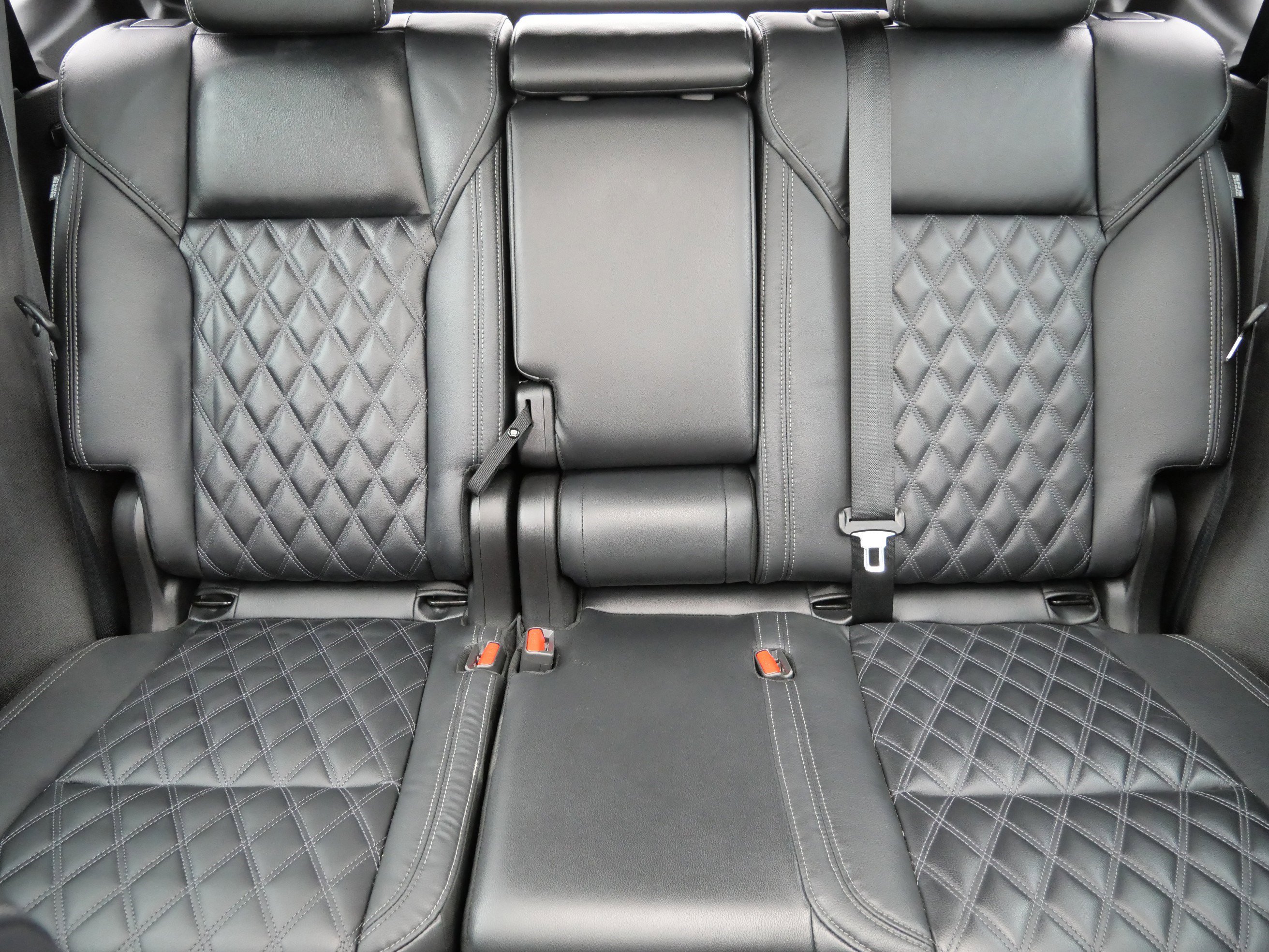 Used 2023 Mitsubishi Outlander SEL Black Edition image 13