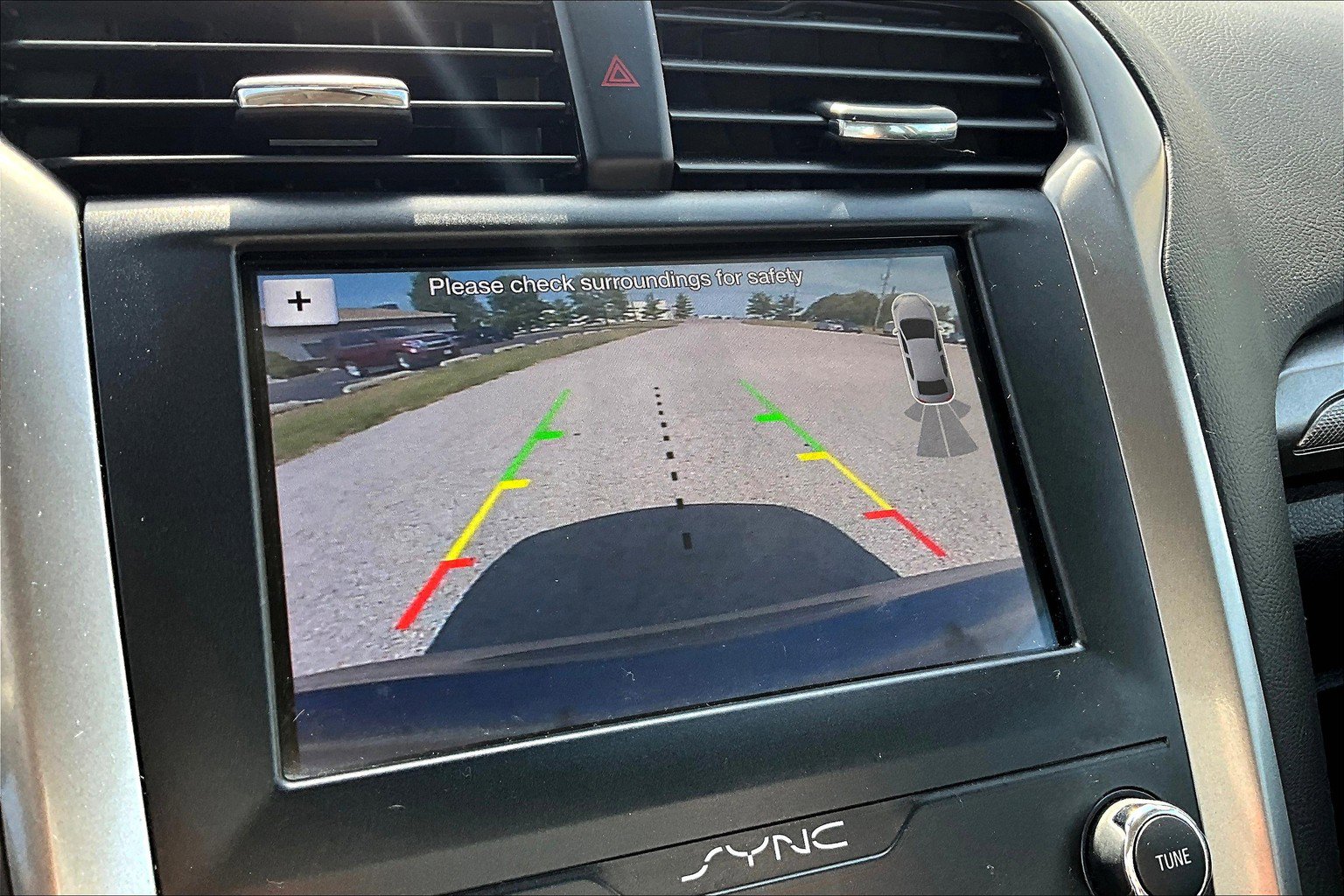 Used 2019 Ford Fusion SE image 30