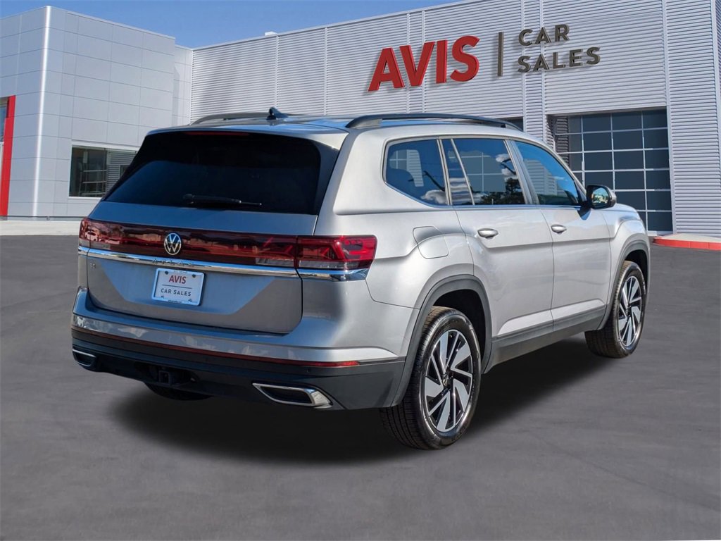 Used 2025 Volkswagen Atlas SE image 6