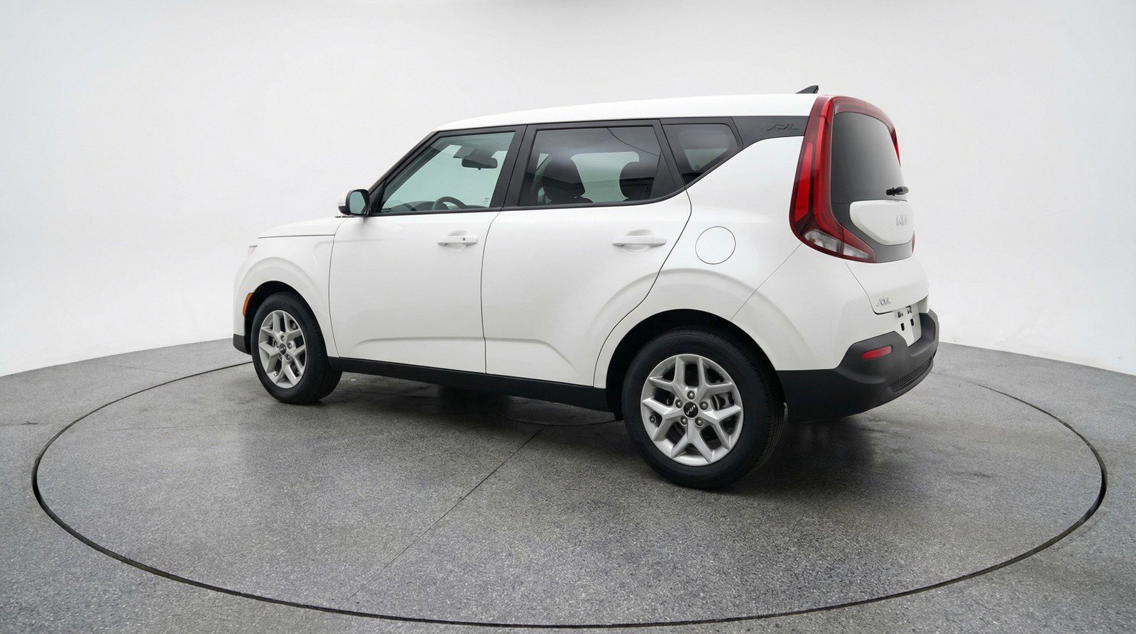 Used 2025 Kia Soul LX w/ LX Technology Package FWD image 6