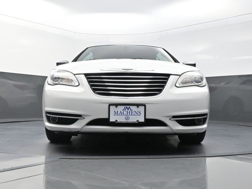 Used 2011 Chrysler 200 Limited FWD image 25