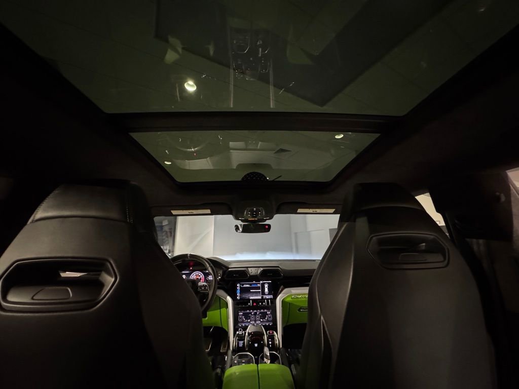 Used 2020 Lamborghini Urus image 31