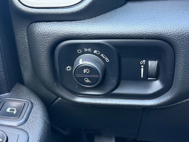Used 2022 RAM 5500 Tradesman w/ Safety Group image 17