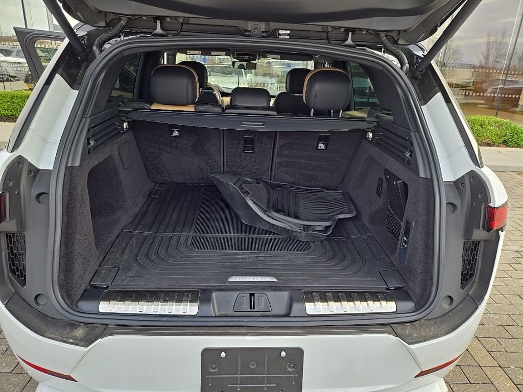 Used 2025 Land Rover Range Rover Sport Dynamic SE image 18