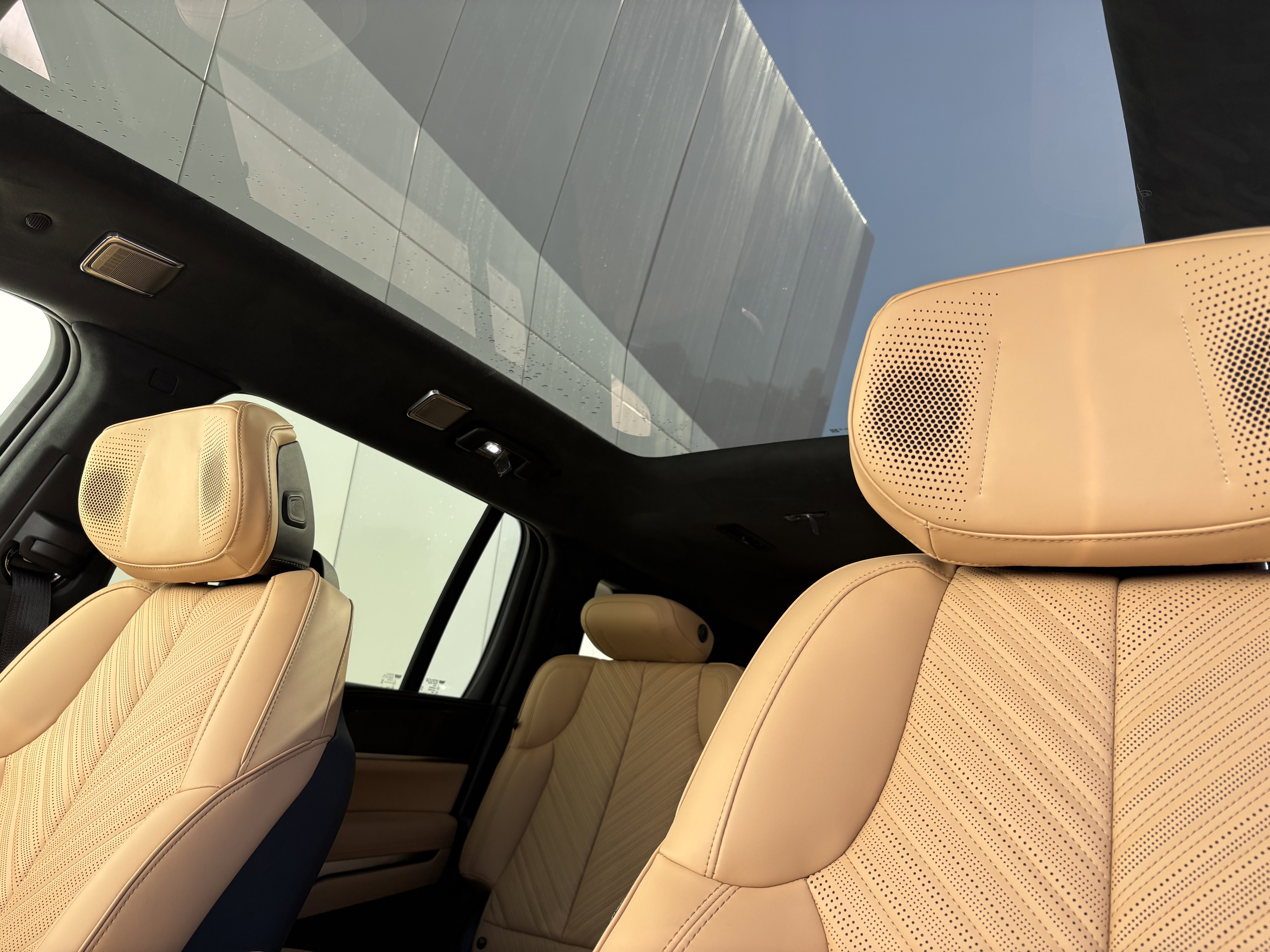 New 2026 Cadillac Escalade IQ Sport 2 w/ LPO, ONYX Package image 18