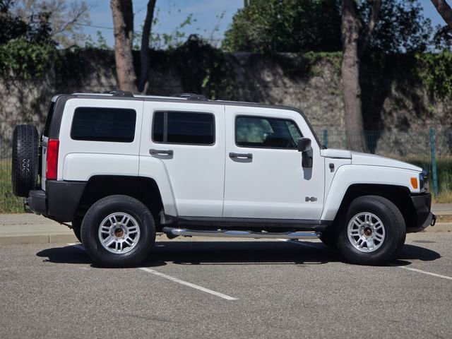 Used 2009 HUMMER H3 image 6