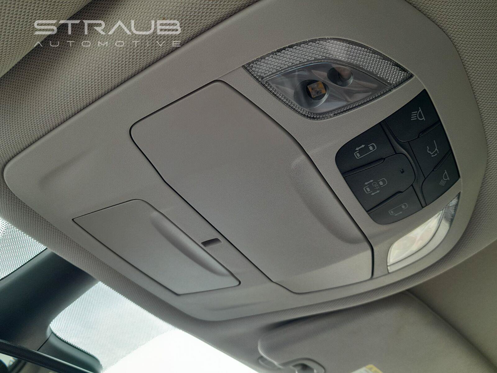 Used 2023 Chrysler Voyager LX FWD image 27