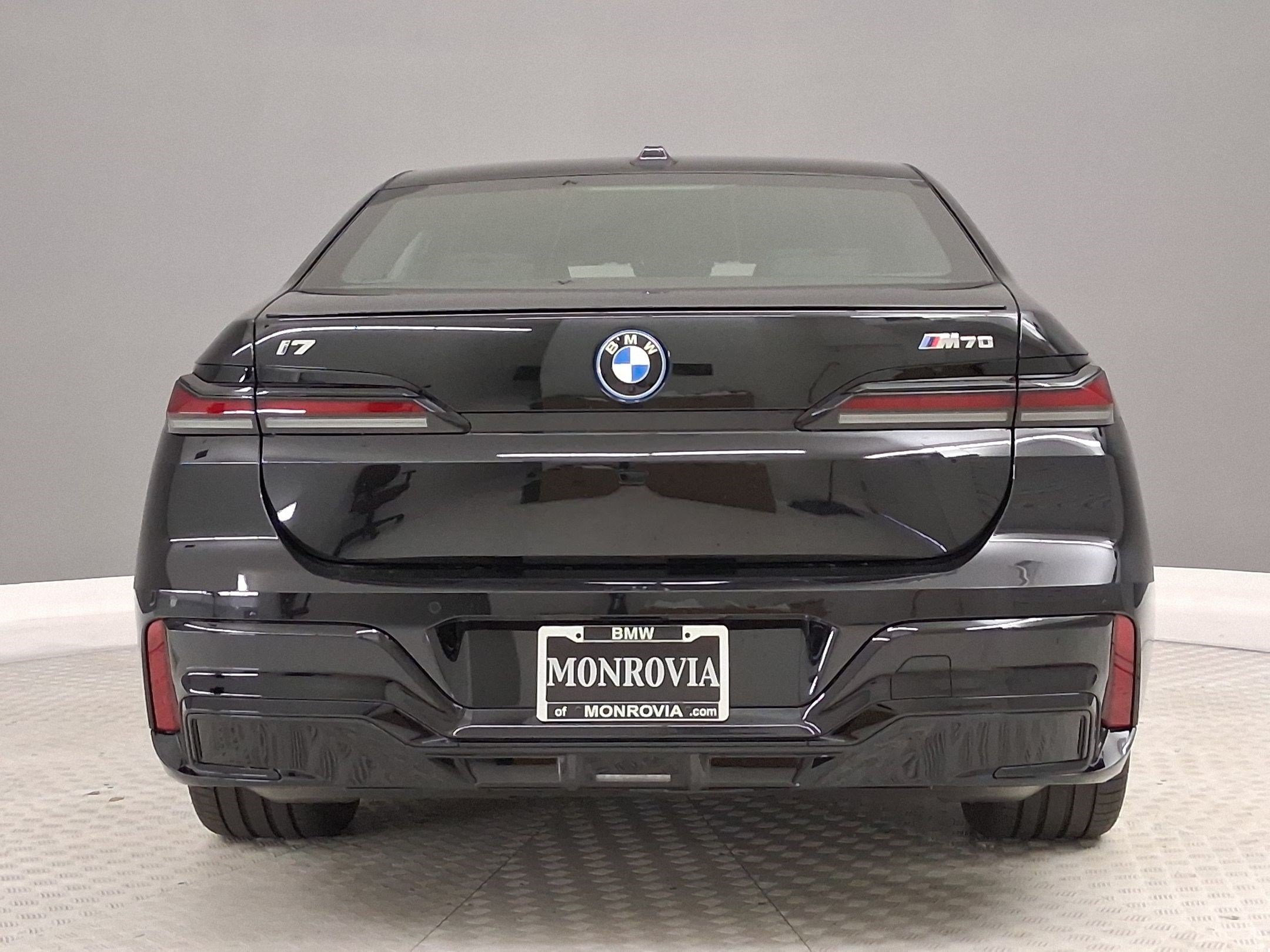 New 2026 BMW i7 M70 w/ Executive Package AWD/4WD image 8