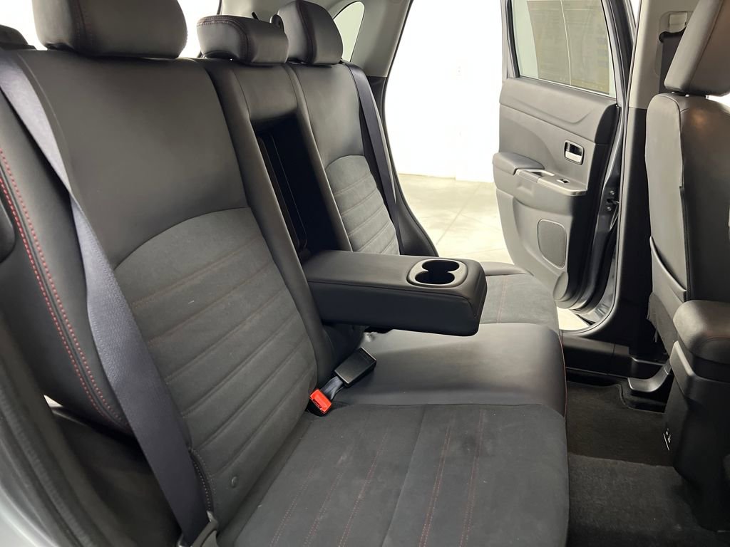 Used 2025 Mitsubishi Outlander Sport AWD image 11