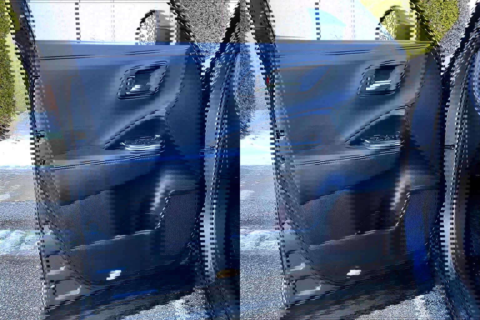 Used 2023 Toyota Crown XLE image 21