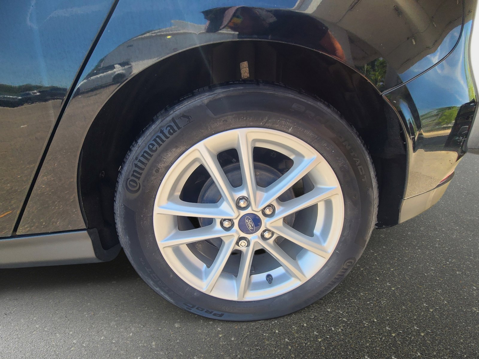 Used 2016 Ford Focus SE FWD image 7