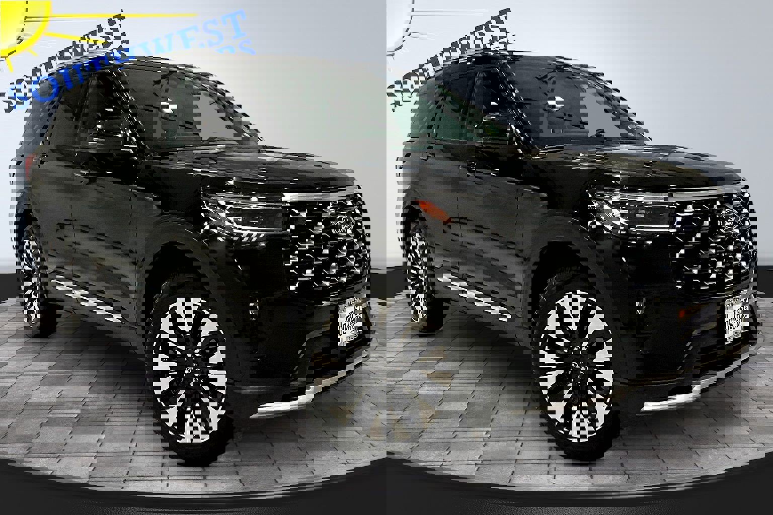 Used 2025 Ford Explorer Platinum w/ LUX Leather Package image 3