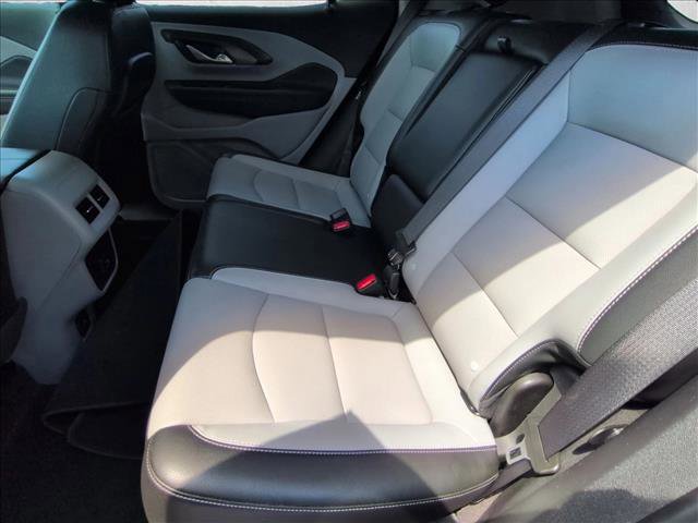 Used 2024 GMC Terrain SLT image 17
