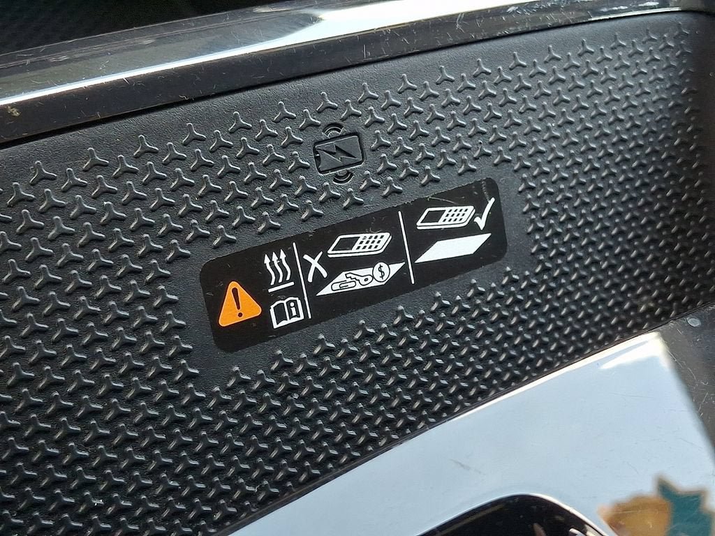 Certified 2025 Chevrolet Equinox RS FWD image 25