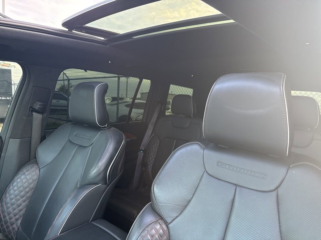 Used 2024 Jeep Grand Cherokee L Summit image 7