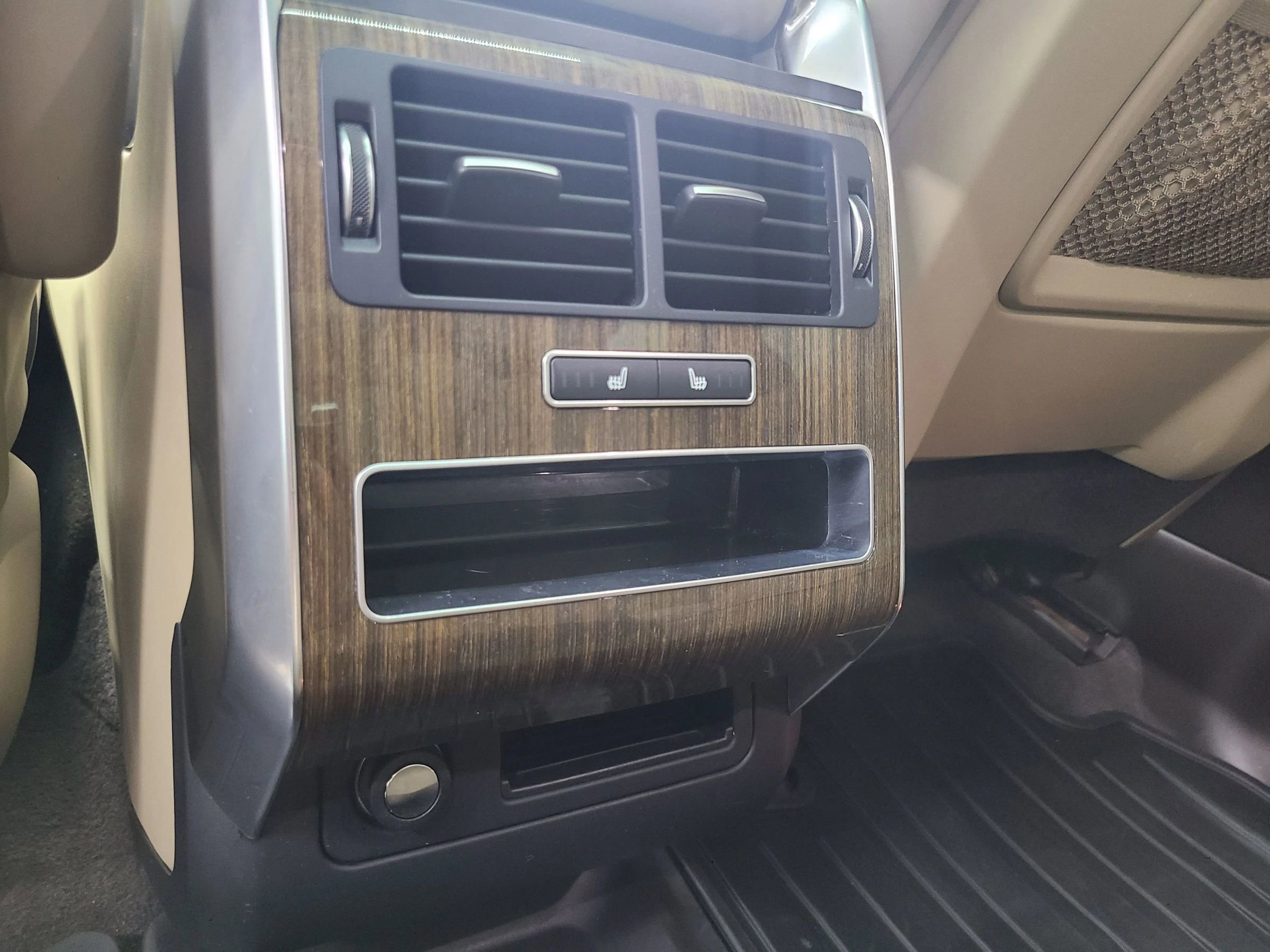 Used 2016 Land Rover Range Rover Sport Supercharged image 39