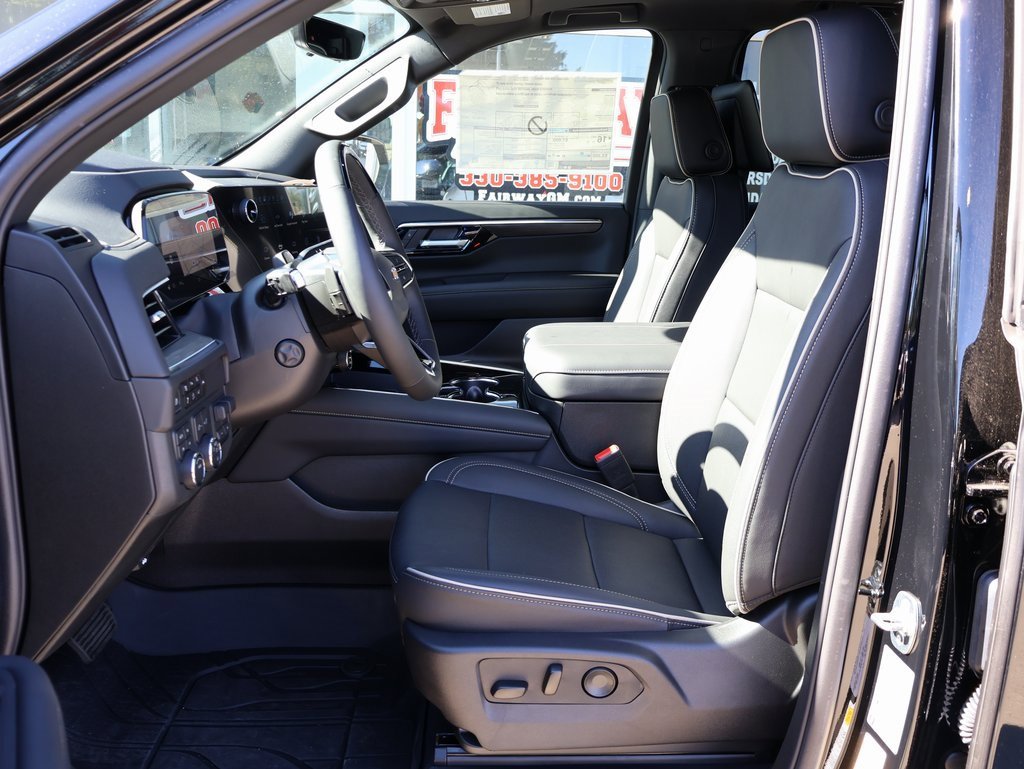 New 2025 Chevrolet Suburban Premier image 14
