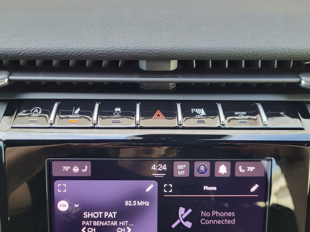 New 2025 Jeep Grand Cherokee Altitude RWD image 18