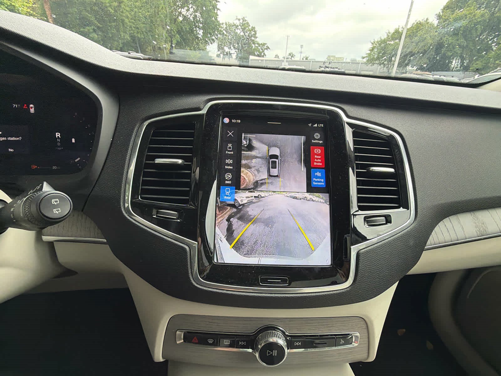 Certified 2025 Volvo XC90 B5 Plus w/ Protection Package Premier AWD/4WD image 68