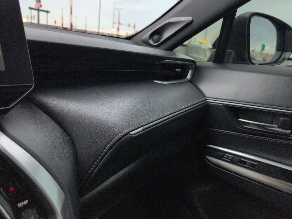 Certified 2023 Toyota Venza Limited image 41