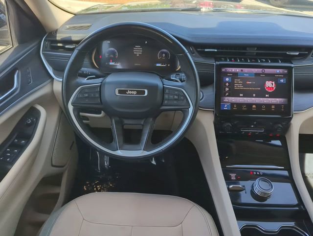 Certified 2022 Jeep Grand Cherokee L Limited AWD/4WD image 18